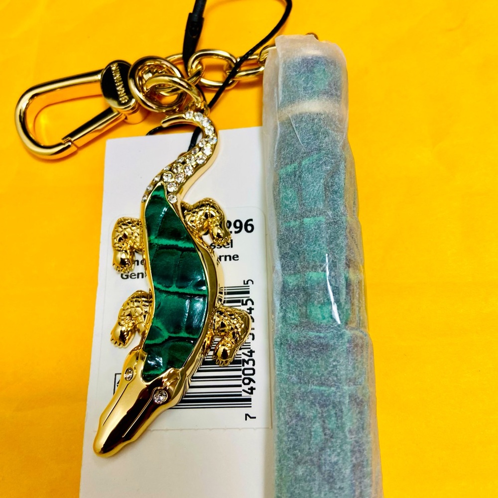 Brahmin Croc 🐊 Emerald Charm Tassel